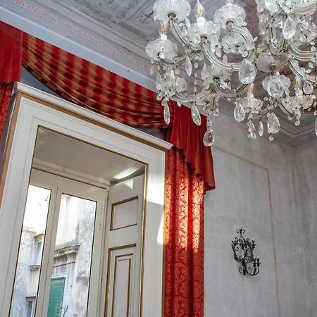 Le Stanze Del Vicere Boutique Hotel-3